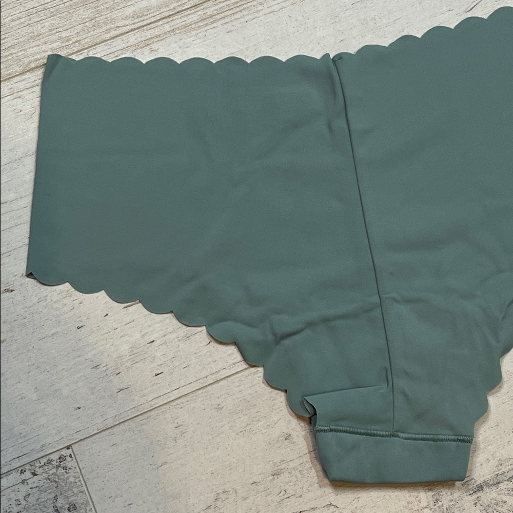 Victoria's Secret Sage Green Scallop Trim Cheeky Panties Size Medium - Picture 6 of 7